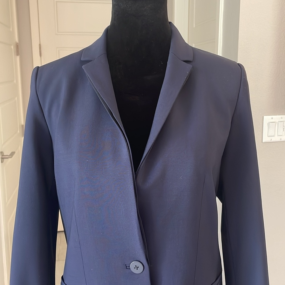 Elie Tahari Navy Blue Blazer in Size 4 - Picture 4 of 12